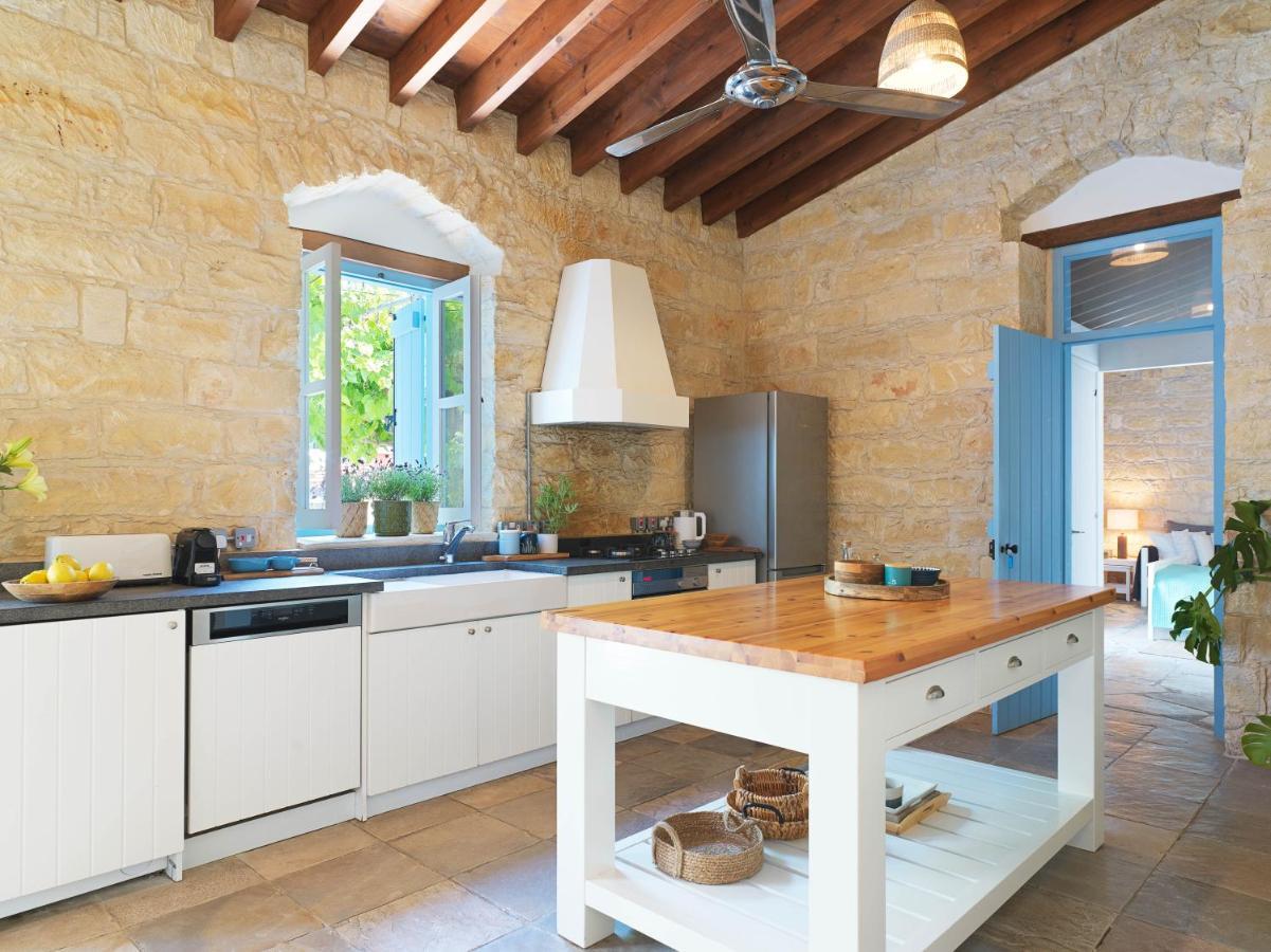 Villa Avgoustis Pachna المظهر الخارجي الصورة