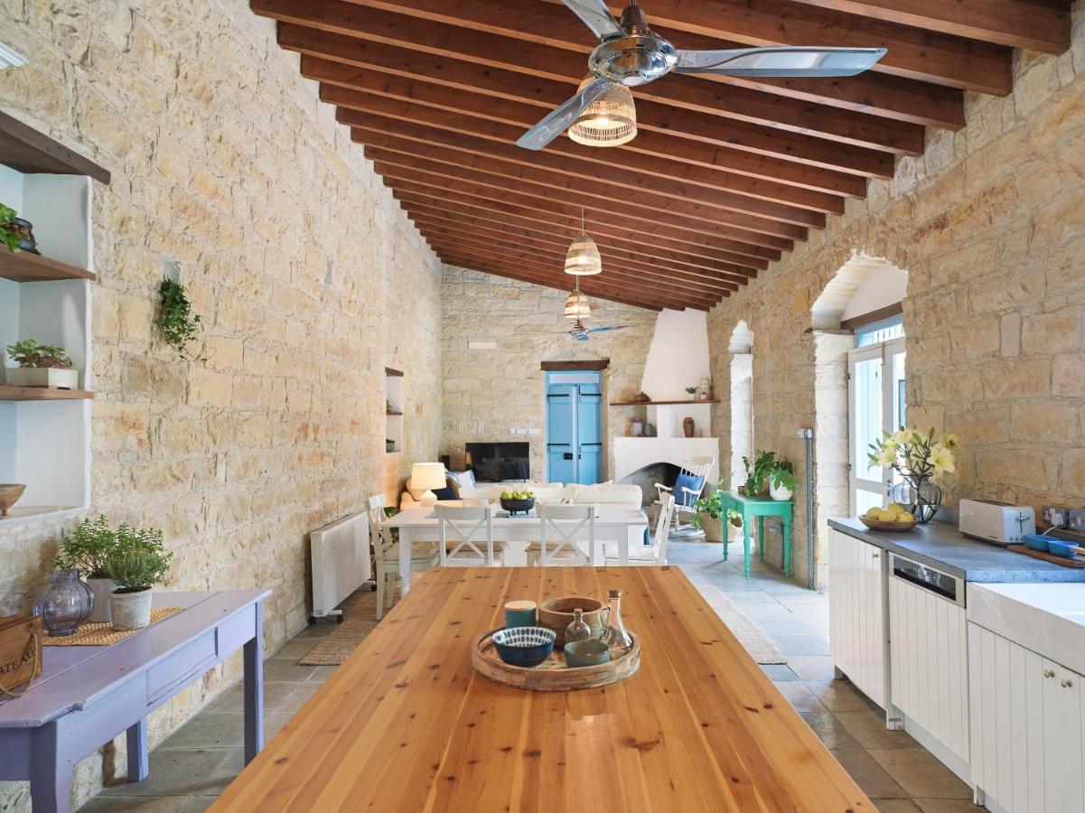 Villa Avgoustis Pachna المظهر الخارجي الصورة